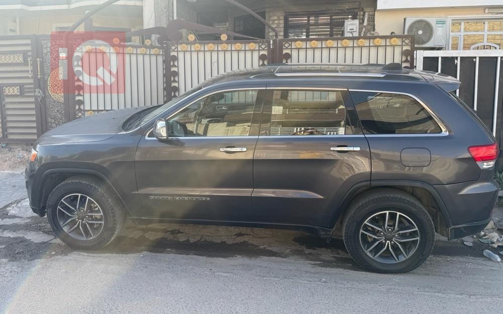 جیپ گراند شیرۆکی